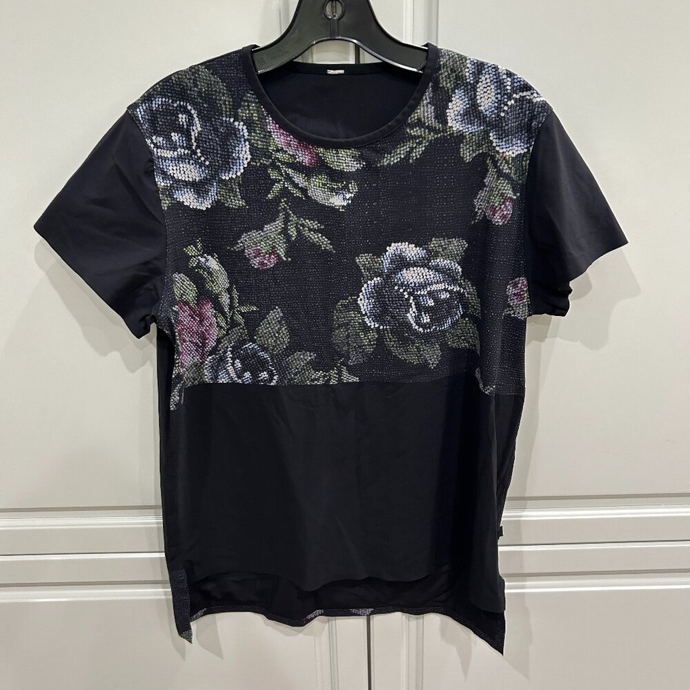 Lululemon Geometric Tee Sz 8